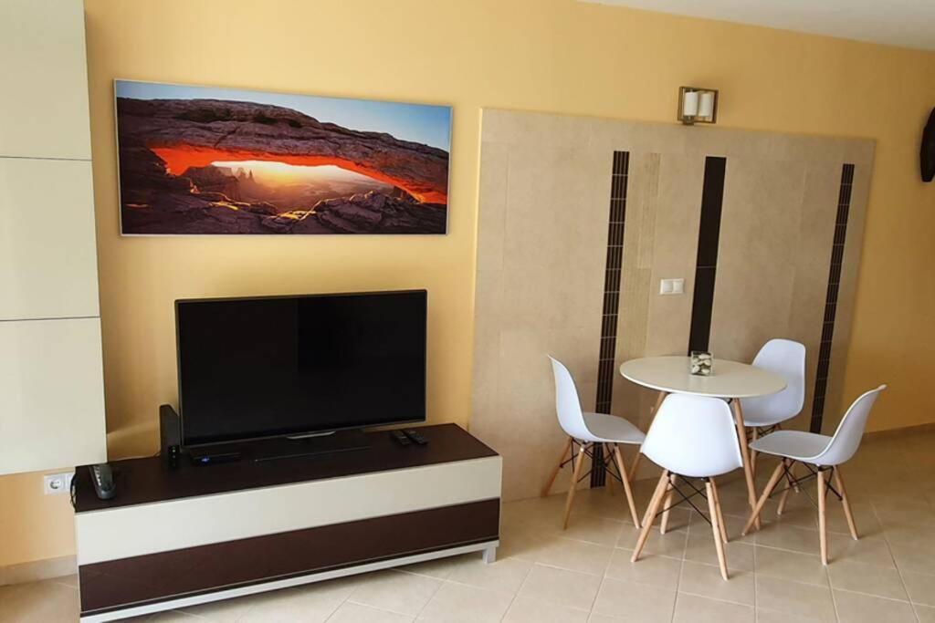 Igenyes 4 Fos Apartman Koezvetlen A Strandnal Apartment Csopak Exterior photo